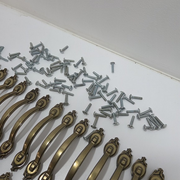 35 AMEROCK PULL HANDLES 735-1 WITH SCREWS - Picture 6 of 12